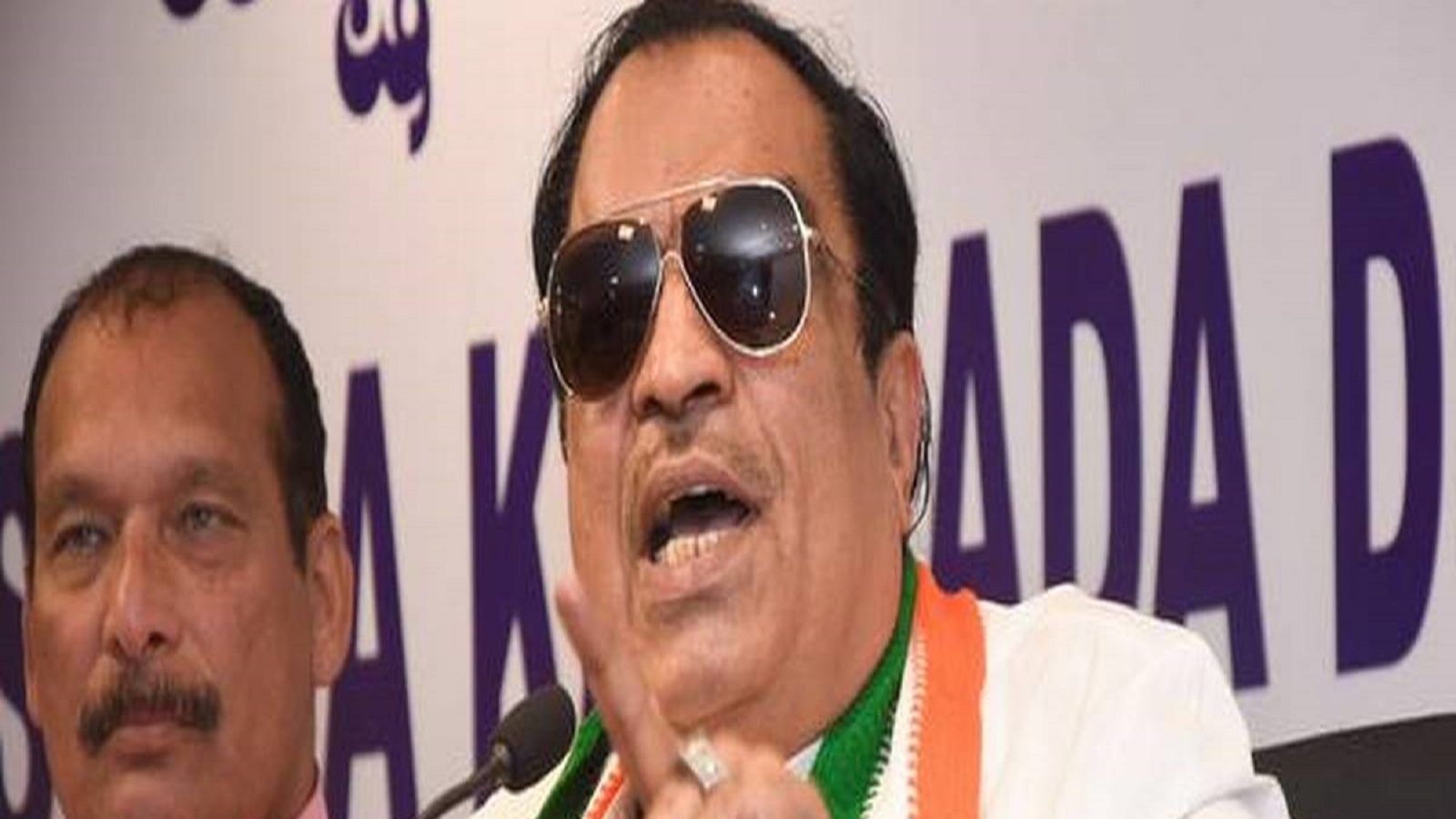 Karnataka Congress Leader And Former Union Minister Cm Ibrahim Quits