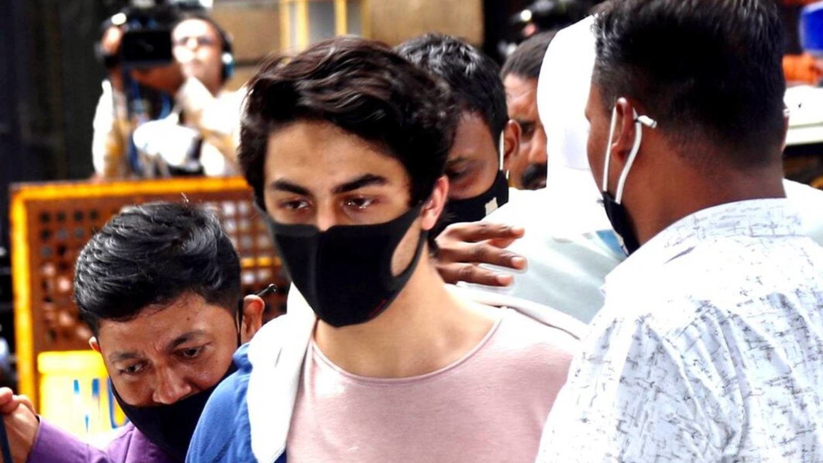 Aryan Khan Was Not Part Of Drug Conspiracy Finds Ncb Sit Says No Need