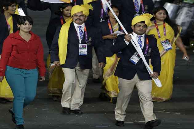 भारतीय दल के चीफ द मिशन पी के मुरलीधरन राजा खुद इस बात से हैरान और परेशान हैं कि एक लड़की जो भारतीय एथलीटों या प्रतिनिधिमंडल में शामिल नहीं है वो कैसे और क्यों दल के साथ मार्च पास्ट में शामिल हो गई।