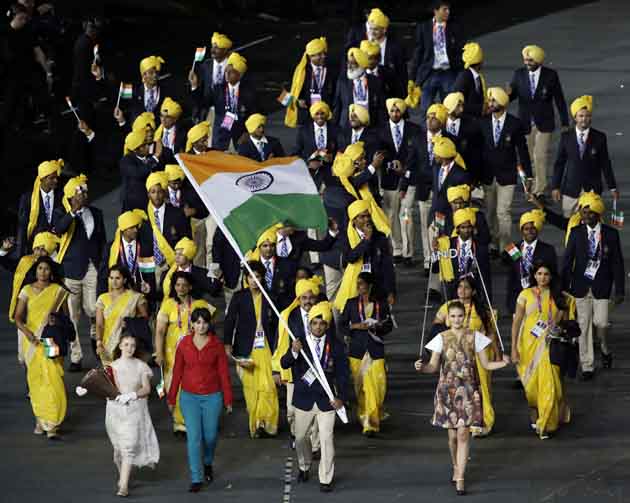 राजा ने कहा कि वे इस मुद्दे को आयोजन समिति के समक्ष उठाएंगे। उन्होंने कहा कि हम उस लड़की को नहीं जानते और न ही ये जानते हैं कि वो वहां कैसे और क्यों पहुंची।