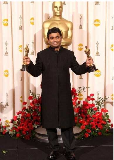 भारत को लंबे समय बाद 2009 में ऑस्कर दिलाया ए आर रहमान ने। रहमान को स्लमडॉग मिलिनेयर में बेस्ट म्यूजिक स्कोर और सर्वश्रेष्ठ गीत के लिए ऑस्कर मिला।
