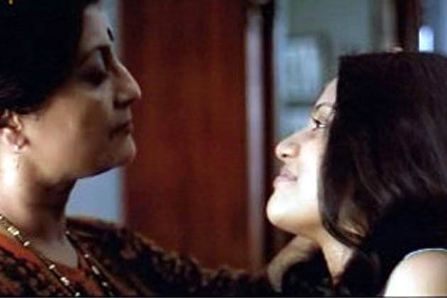 अपर्णा सेन और बेटी कोंकणा सेन को लेकर रितुपर्णो ने 'तितली'बनाई।