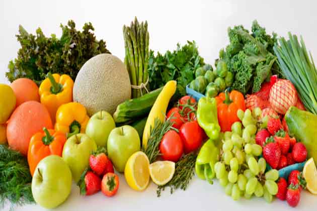 <b>स्वस्थ आहार:</b><br />
वैसे तो सही खानपान कई बीमारियों का इलाज है। फल, सब्जियां और फाइबर वाली चीजें खाने से वजन के साथ किडनी की सेहत भी अच्छी रहती है। अगर किडनी की बात करें तो खाने में नमक की मात्रा कम से कम रखनी चाहिए। साथ ही फल, नींबू, आंवला, अजवाइन आदि का अधिक से अधिक सेवन करना चाहिए। <br />
