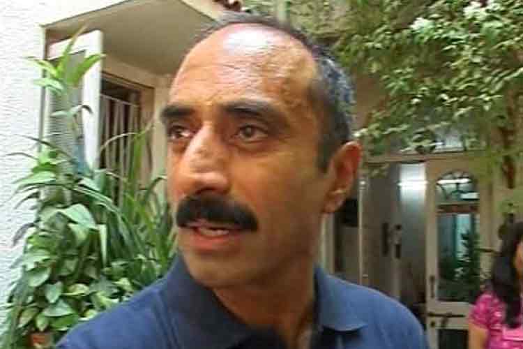 बर्खास्तगी पर बोले भट्ट, 24 की उम्र में जुनून के साथ IPS सेवा में आया था...