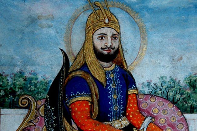 राजस्थान में पाली जिले के गिरी समेल का नाम आते ही लोगों में एक नया जोश भर जाता है. हर जाति वर्ग का व्यक्ति अपने आप पर गर्व करता है कि इसी रणभूमि में उनके पूर्वज हिंदुत्व की रक्षार्थ काम आए थे. बात तब की है जब दिल्ली के शहंशाह शेरशाह सूरी ने षडयंत्र पूर्वक मारवाड़ पर आक्रमण किया था. उस समय जोधपुर के महाराजा मालदेव हुआ करते थे. मारवाड़ के सामंतों के पास मात्र 8 हजार की फौज थी और शहंशाह के पास भारी भरकम 32 हाथियों के साथ अस्सी हजार की सेना थी, लेकिन इन सामंतों ने जीते जी हिंदुत्व पर आंच नहीं आने दी. अगली स्लाइड्स में पूरे मामले के साथ पढ़ें- क्या था बोला था शेरशाह सूरी? राजस्थान में पाली जिले के गिरी समेल का नाम आते ही लोगों में एक नया जोश भर जाता है. हर जाति वर्ग का व्यक्ति अपने आप पर गर्व करता है कि इसी रणभूमि में उनके पूर्वज हिंदुत्व की रक्षार्थ काम आए थे. बात तब की है जब दिल्ली के शहंशाह शेरशाह सूरी ने षडयंत्र पूर्वक मारवाड़ पर आक्रमण किया था. उस समय जोधपुर के महाराजा मालदेव हुआ करते थे. मारवाड़ के सामंतों के पास मात्र 8 हजार की फौज थी और शहंशाह के पास भारी भरकम 32 हाथियों के साथ अस्सी हजार की सेना थी, लेकिन इन सामंतों ने जीते जी हिंदुत्व पर आंच नहीं आने दी. अगली स्लाइड्स में पूरे मामले के साथ पढ़ें- क्या था बोला था शेरशाह सूरी?