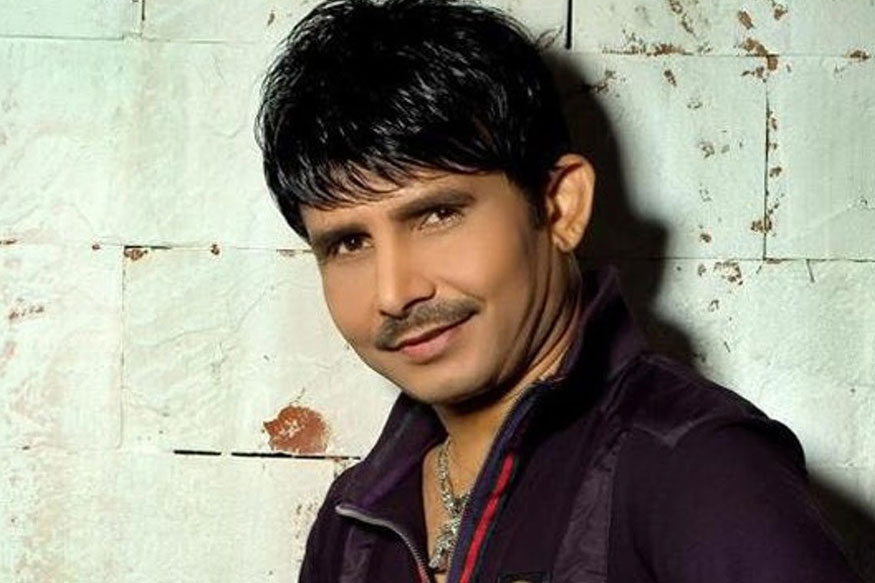 अनोखा ऑफर: ट्विटर पर इस सेलिब्रिटी को फॉलो करिए और पाइए 5 लाख रुपए! अनोखा ऑफर: ट्विटर पर इस सेलिब्रिटी को फॉलो करिए और पाइए 5 लाख रुपए!