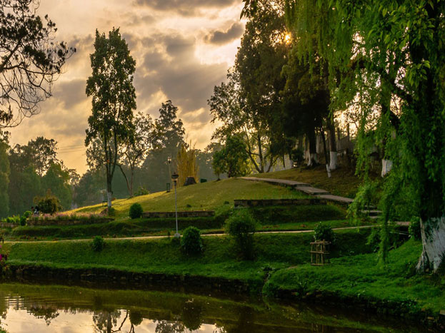 शिलांग: मेघालय में बारिश के मौसम में घूमना एक शानदार अनुभव होगा. शिलांग आपके लिए इस समय किसी जन्नत से कम नहीं है. शिलांग: मेघालय में बारिश के मौसम में घूमना एक शानदार अनुभव होगा. शिलांग आपके लिए इस समय किसी जन्नत से कम नहीं है.