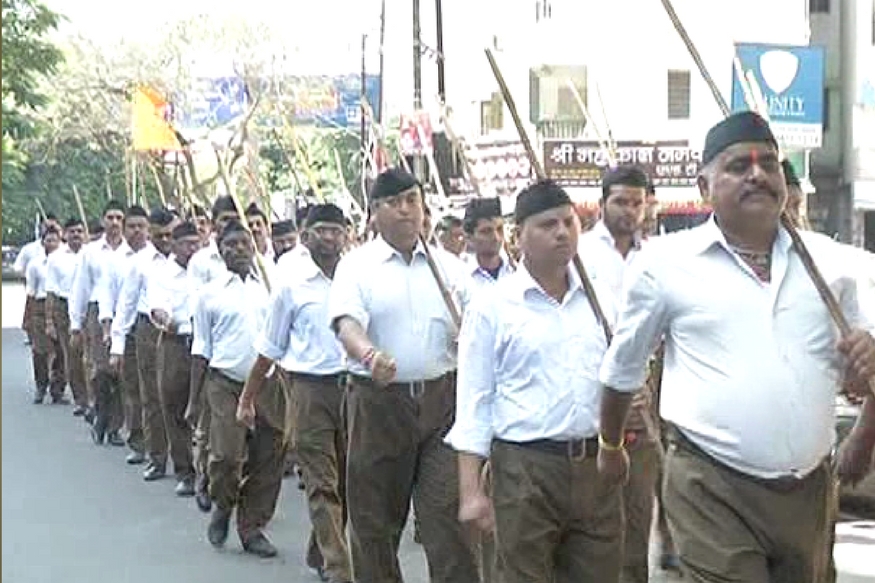 विजयादशमी पर आरएसएस का शस्त्र-पूजन, राजधानी में निकला पथ संचलन