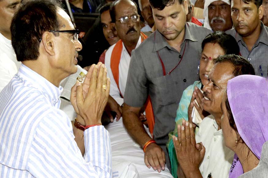 Bjp,बीजेपी, cm shivraj singh chauhan, शिवराज सिंह चौहान, Madhya Pradesh, मध्य प्रदेश, Rahul Gandhi, राहुल गांधी, soft hindutva, सॉफ्ट हिंदुत्व