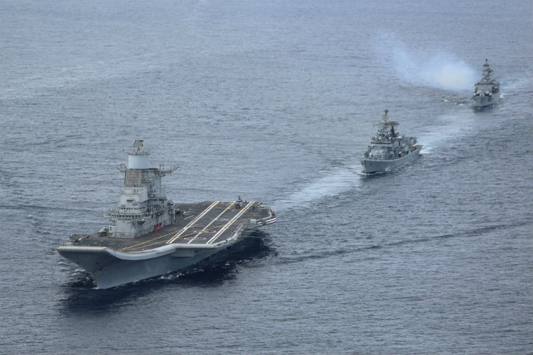 रक्षा संबंधों को बढ़ावा देने इजराइली शहर में भारतीय नौसेना के पोत ने डाला लंगर