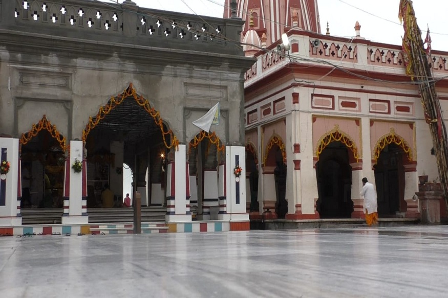 PHOTOS : इस माता मंदिर में नवरात्रि की आरती होती है मुस्लिम परिवार की शहनाई से