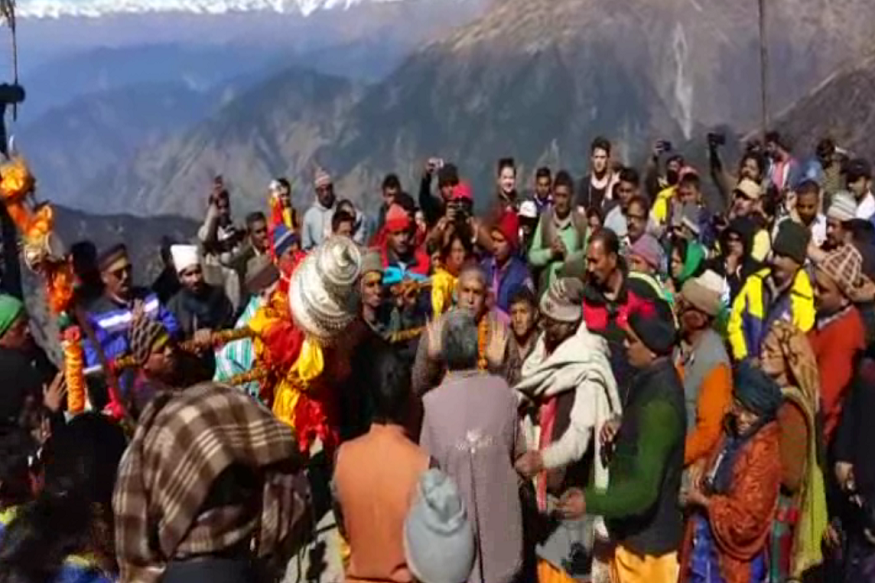 VIDEO: भगवान तुंगनाथ के कपाट हुए बंद, शीतकाल में मक्कूमठ में होगी पूजा