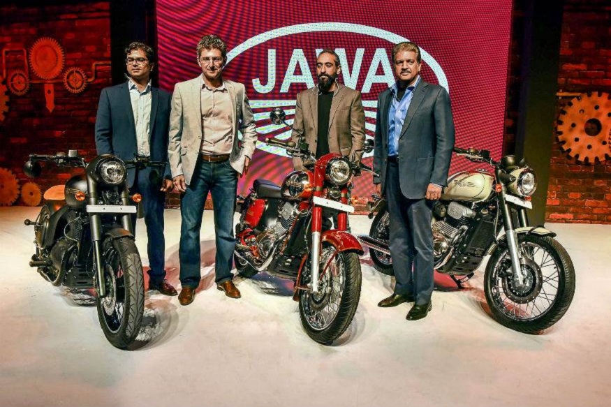  Jawa ने 1996 में भारत में अपना कामकाज बंद कर दिया था और अब 22 साल बाद भारत में अपना ब्रांड दोबारा उतारा है. 2016 में महिंद्रा एंड महिंद्रा (M&M) ने भारतीय उप-महाद्वीप में Jawa मोटरसाइकिल बनाने और उन्हें बेचने का ब्रांड लाइसेंस हासिल किया था. हालांकि, उस समय करीब 90 साल पुराने चेक ब्रांड की लॉन्चिंग की तारीख क्लीयर नहीं थी. इसके बाद महिंद्रा एंड महिंद्रा के एग्जिक्यूटिव चेयरमैन आनंद महिंद्रा ने ट्वीट किया कि Jawa मोटरसाइकिल 2018 में भारत में दोबारा एंट्री करेंगी. Jawa ने 1961 में भारतीय मार्केट में एंट्री की थी. उस समय Jawa मोटरसाइकिल का एक्सपोर्ट दुनिया के 120 देशों में किया जाता था.