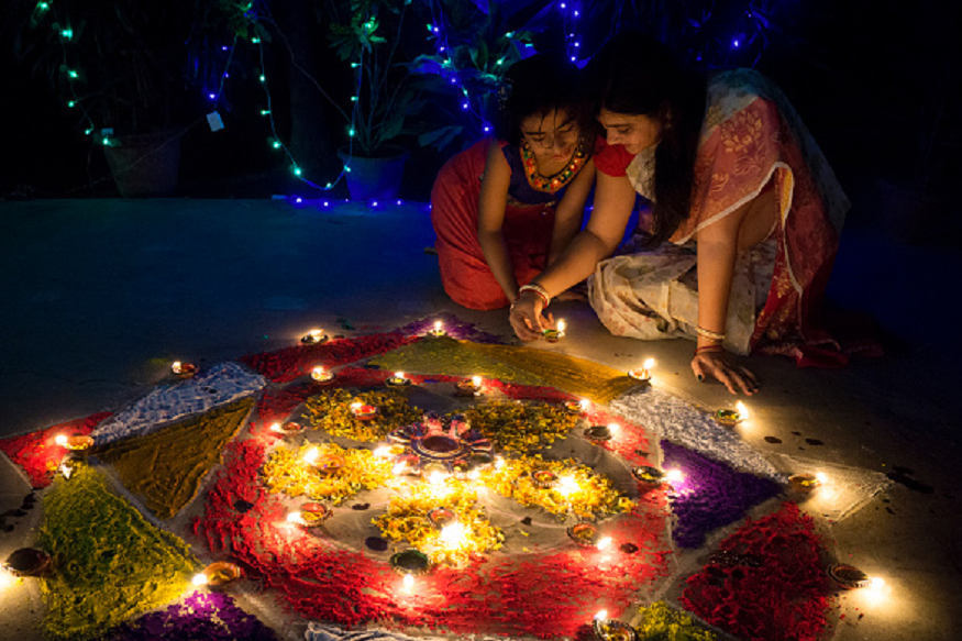 Happy Diwali 2018: इस मुहूर्त में ऐसे करें दीवाली पूजन, घर आएंगी लक्ष्मी, होगी धनवर्षा