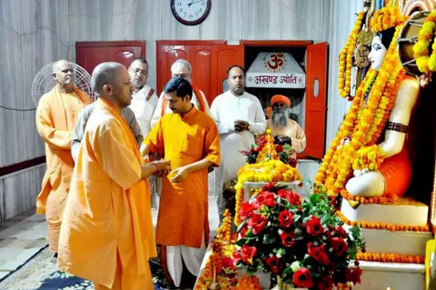 अनुसूचित जाति के इन लोगों के हाथ में है CM योगी के 'गोरखनाथ मंदिर' की पूरी व्यवस्था