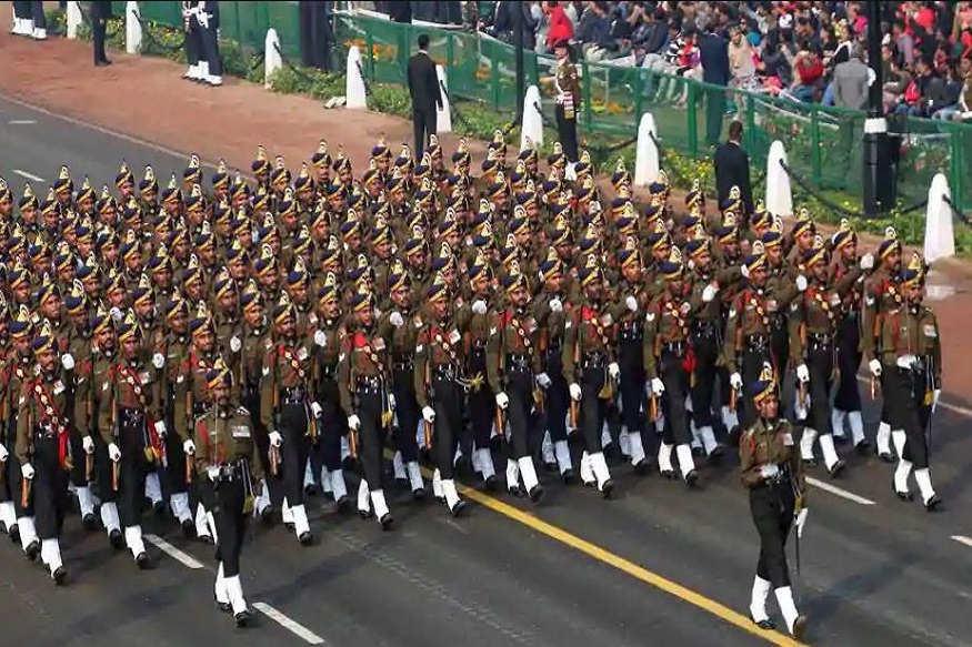 गणतंत्र दिवस की सुबह राजपथ पर पुरुष दस्तों को लीड करेंगी ये महिला कमांडर, जानिए इनके बारे में