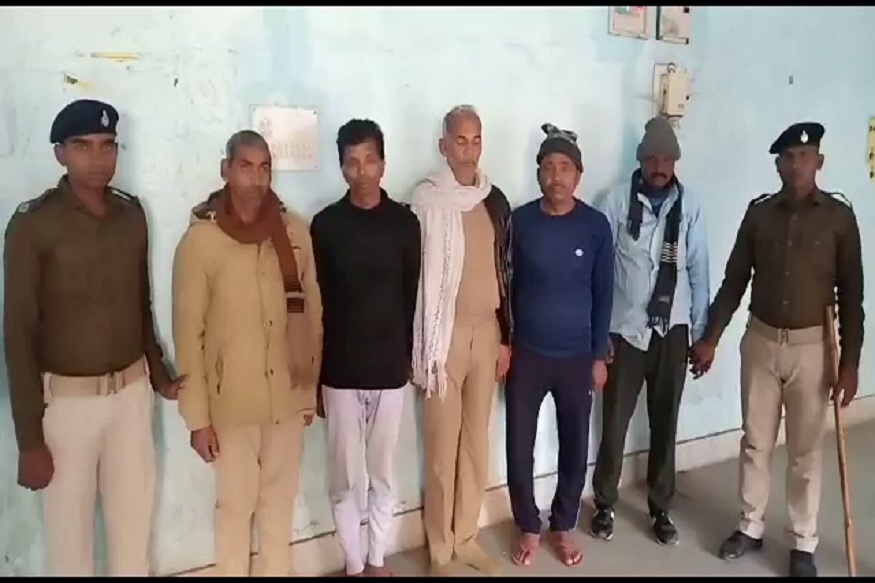 जब्त शराब को चुराकर बेचते थे पुलिसकर्मी, थाना और बैरक को ही बना रखा था गोदाम