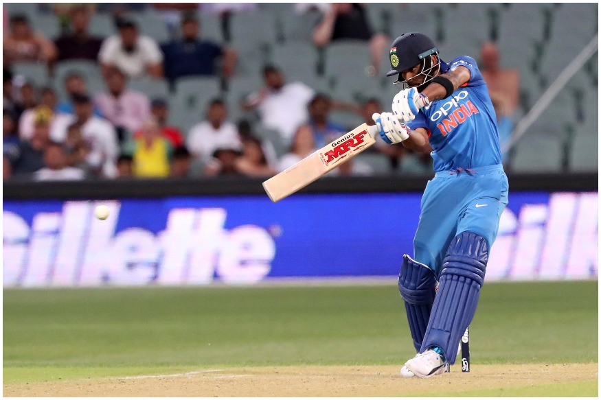 Live Cricket Score, India vs Australia 3rd ODI, लाइव क्रिकेट स्कोर : रोहित के आउट होने के बाद विराट-धवन से संभाला मोर्चा