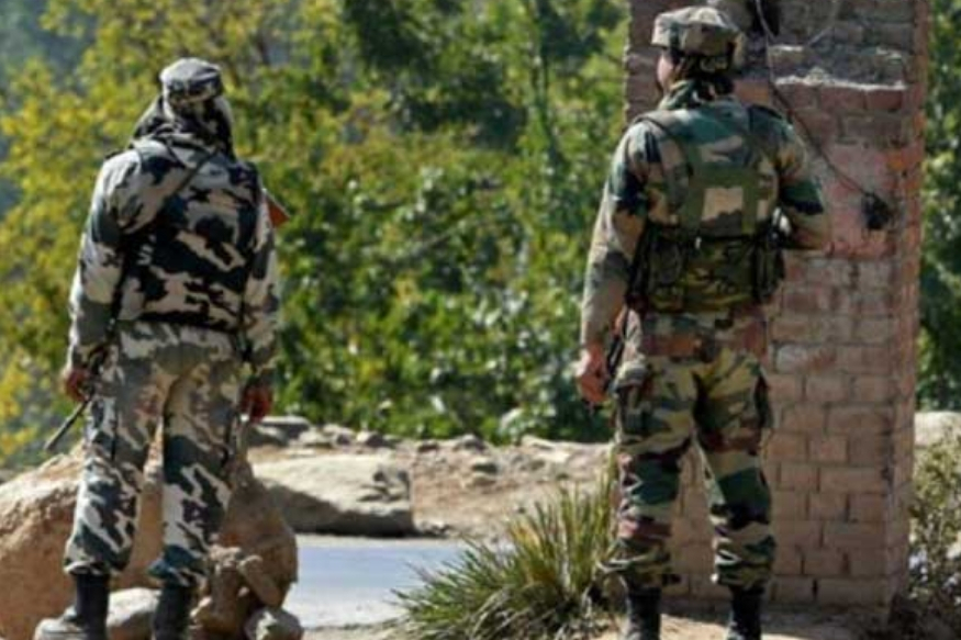 भारत की एयर स्ट्राइक के बाद जम्मू-कश्मीर में पाकिस्तान की ओर से 5 जगहों पर गोलाबारी, सामने आई तस्वीर