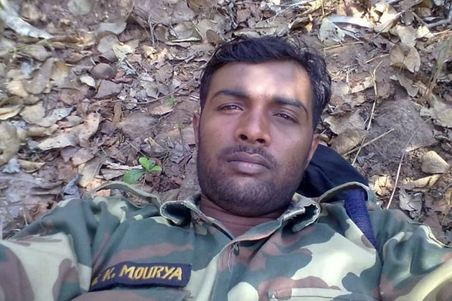  à¤¦à¥à¤µà¤°à¤¿à¤¯à¤¾ à¤à¥ à¤­à¤à¤¨à¥ à¤¥à¤¾à¤¨à¤¾ à¤à¥à¤·à¥à¤¤à¥à¤° à¤à¥ à¤à¤ªà¤¿à¤¯à¤¾ à¤à¤¯à¤¦à¥à¤µ à¤à¤¾à¤à¤µ à¤à¥ à¤µà¤¿à¤à¤¯ à¤®à¥à¤°à¥à¤¯à¤¾ à¤­à¥ à¤¹à¤®à¤²à¥ à¤®à¥à¤ à¤¶à¤¹à¥à¤¦ à¤¹à¥à¤ à¤¹à¥à¤. à¤µà¥ CRPF à¤à¥ 82à¤µà¥à¤ à¤¬à¤à¤¾à¤²à¤¿à¤¯à¤¨ à¤®à¥à¤ à¤à¤¾à¤à¤¸à¥à¤à¥à¤¬à¤² à¤ªà¤¦ à¤ªà¤° à¤¤à¥à¤¨à¤¾à¤¤ à¤¥à¥.