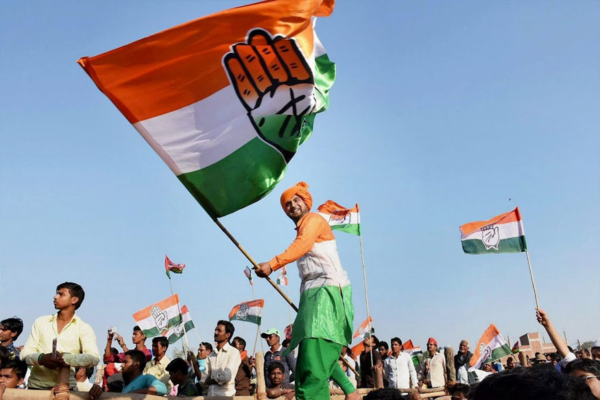 पश्चिम बंगाल में कांग्रेस और वाम मोर्चे के बीच गठबंधन नहीं हो सका. वाम मोर्चे ने अपने 25 उम्मीदवारों की घोषणा कर कांग्रेस को झटका दिया है. हालांकि दोनों ओर से अभी भी कहा जा रहा है कि गठबंधन की संभावनाएं जारी हैं.