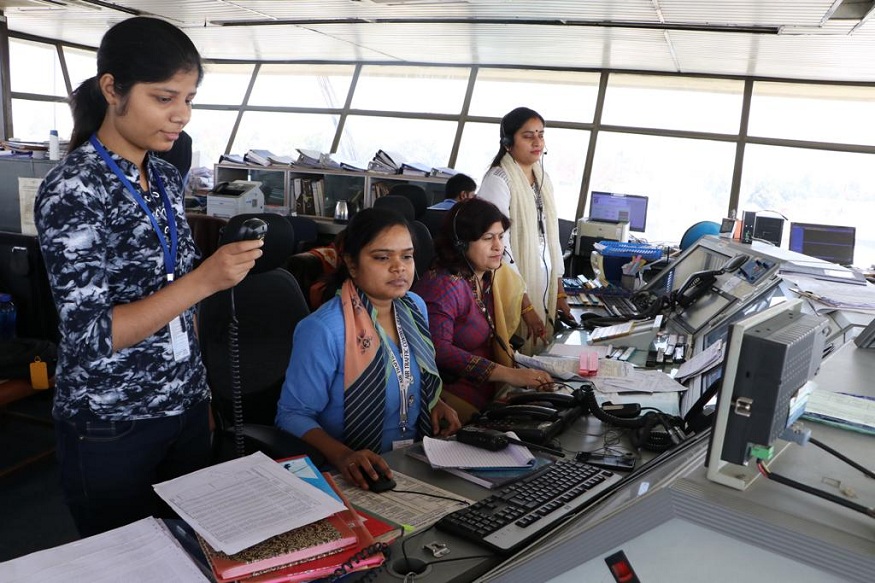 Women's Day: बेटियों के हाथ में रही पटना एयरपोर्ट की बागडोर, एक साथ दिखा जोश और साहस