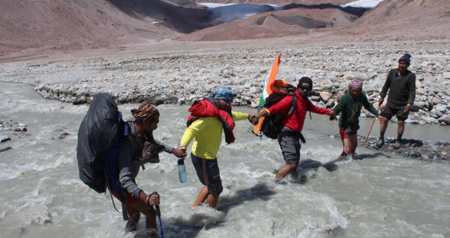  अंतरराष्ट्रीय पर्वतारोही हेमन्त प्रदेश के युवाओं को इन साहसिक क्षेत्रों में प्रशिक्षण भी देते हैं. हेमंत ने 2020 में माउंट एवरेस्ट फतह करने का लक्ष्य रखा है.