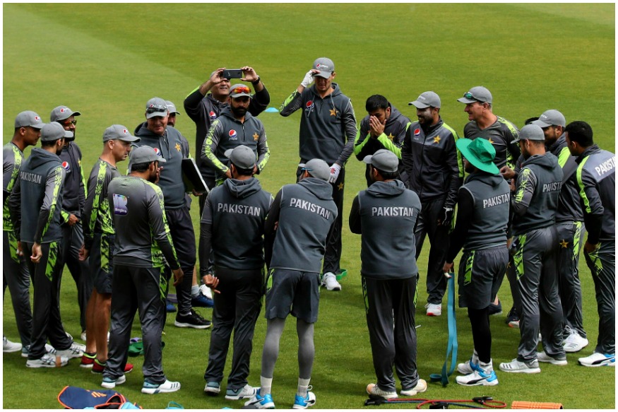 पाकिस्‍तान के ये 12 खिलाड़ी वेस्‍टइंडीज को देंगे चुनौती, इस दिग्‍गज खिलाड़ी को नहीं मिला मौका