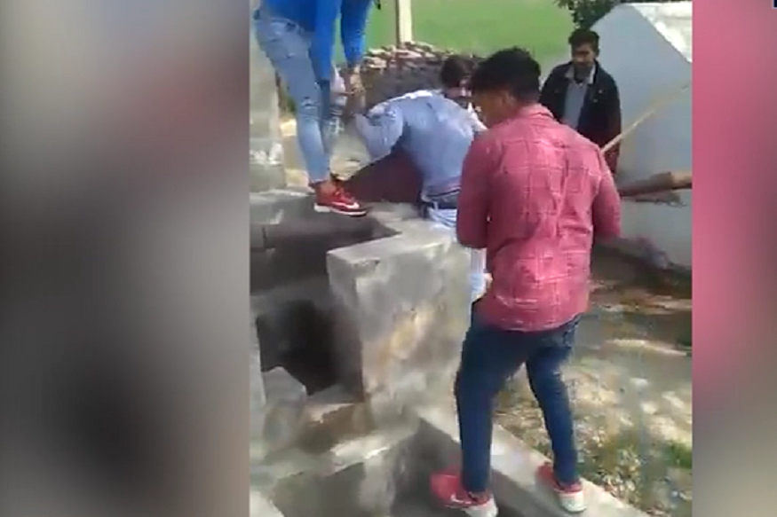 बेखौफ बदमाशों की गुंडई, युवकों की पिटाई का VIDEO किया VIRAL