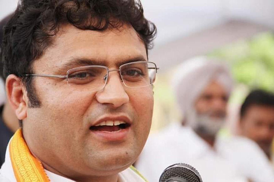 upcoming assembly election in haryana, vidhan sabha chunav 2019, bjp, congress, inld, Manohar Lal Khattar, aap, aam aadmi party, narendra modi, हरियाणा विधानसभा चुनाव, बीजेपी, कांग्रेस, इनेलो, मनोहर लाल खट्टर, आम आदमी पार्टी, नरेंद्र मोदी, Lok Sabha Election Result 2019, लोकसभा चुनाव परिणाम 2019, Jat versus non-Jat politics, जाट बनाम गैर जाट की राजनीति, haryana politics, हरियाणा की राजनीति, JJP, जेजेपी, Digvijay Chautala, Dushyant Chautala, Jannayak Janata Party, दिग्विजय चौटाला, दुष्यंत चौटाला, जननायक जनता पार्टी, Bhupinder Singh Hooda, deepender hooda, भूपेंद्र सिंह हुड्डा, दीपेंद्र हुड्डा,