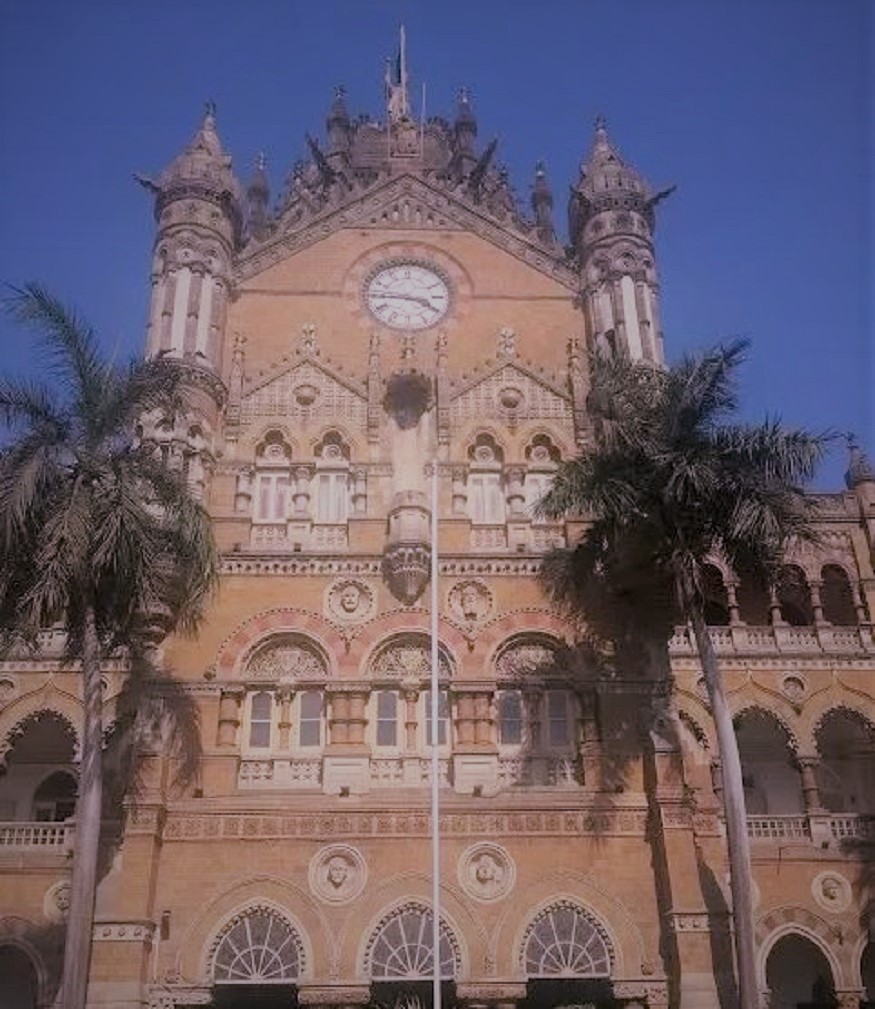 CSMT building, Chhatrpati Shivaji terminus, victoria terminus, mumbai railway station building, mumbai news, छत्रपति शिवाजी महाराज टर्मिनस, छत्रपति शिवाजी टर्मिनस मुंबई, विक्टोरिया टर्मिनस, मुंबई रेलवे स्टेशन बिल्डिंग, मुंबई समाचार