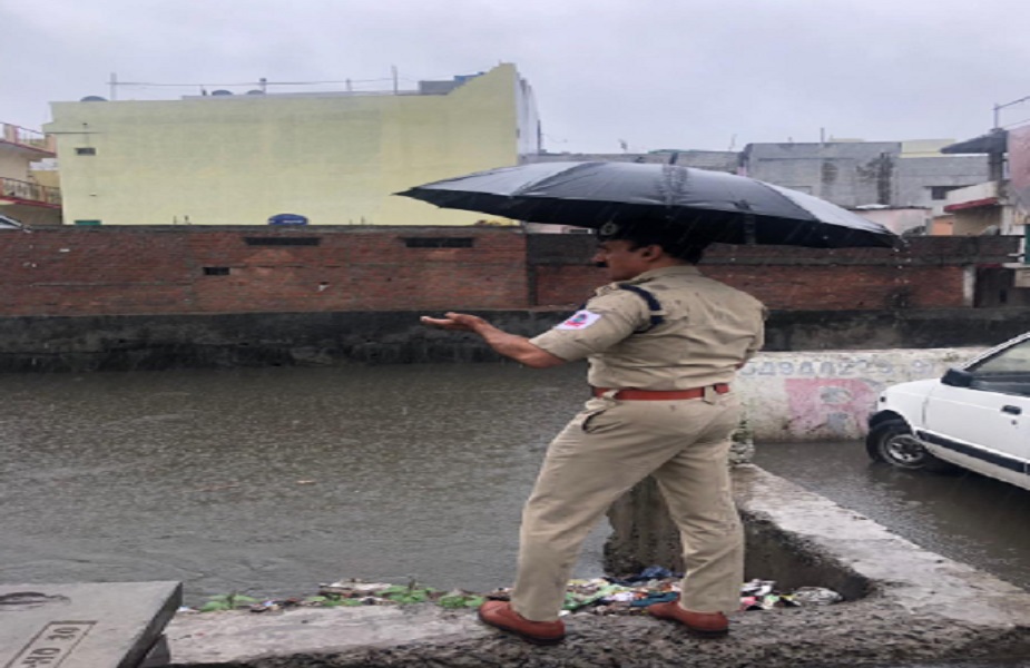 बड़ा तालाब भरा