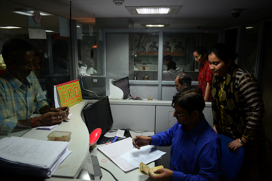 जनधन खाताधारकों को मुफ्त में मिलती है ओवरड्राफ्ट सुविधा