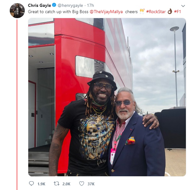 व जय म ल य क स थ मस त करत नजर आए क र स ग ल बत य ब ग ब स Chris Gayle Posts Photo With Vijya Mallya News18 Hindi