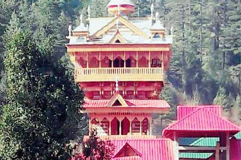 कुल्लू का शंघचूल मंदिर.