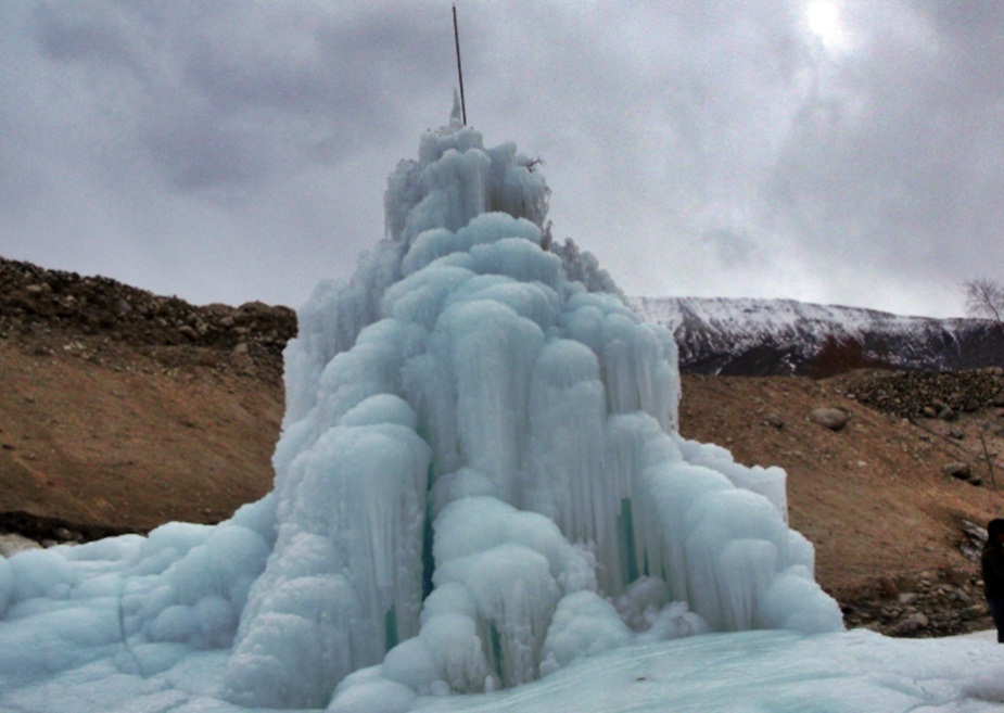 Leh ice pyramid