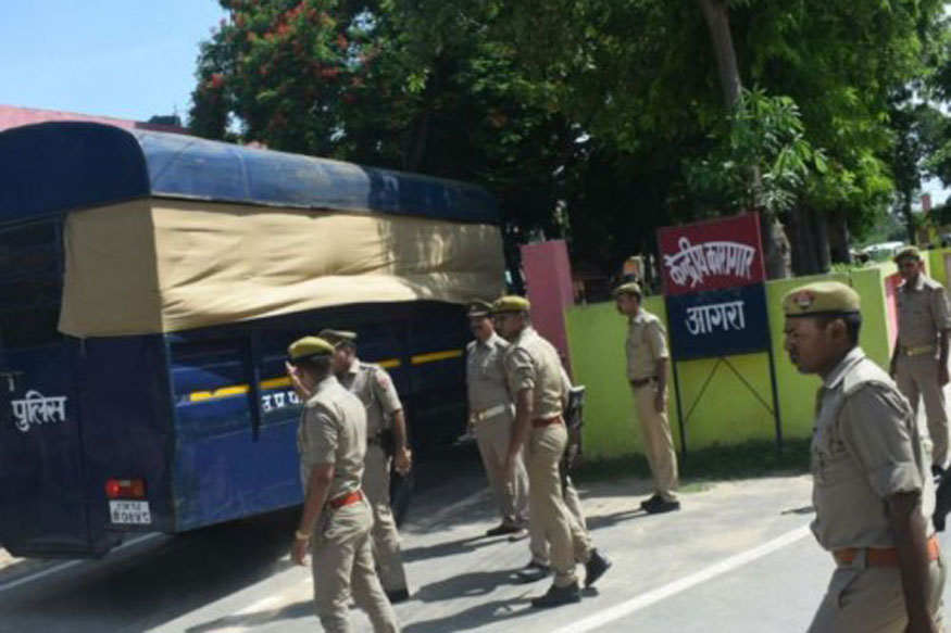 srinagar hardcore prisoners shifted to agra central jail