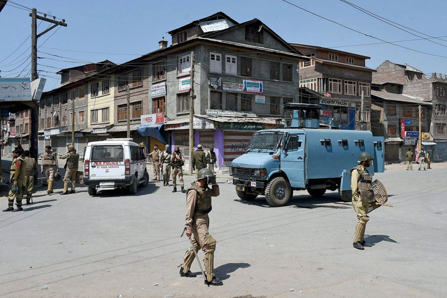 jammu kashmir security beef up why is there panic know what is happening in valley