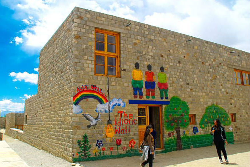 leh-rancho-school-wall