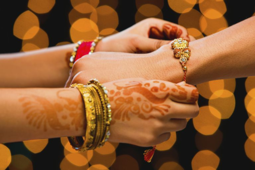 chhattisgarh, mahasamund, rakhi for soldiers,rakhi for soldiers in jammu and kashmir , rakhi festival, rakhi celebration, छत्तीसगढ़, महासमुंद, जवानों को लिए राखी, जवानों की हाथ में राखी, बॉर्डर में तैनात जवानों के लिए राखी, भाईयों के लिए राखी, राखी का त्यौहार, राखी त्यौहार