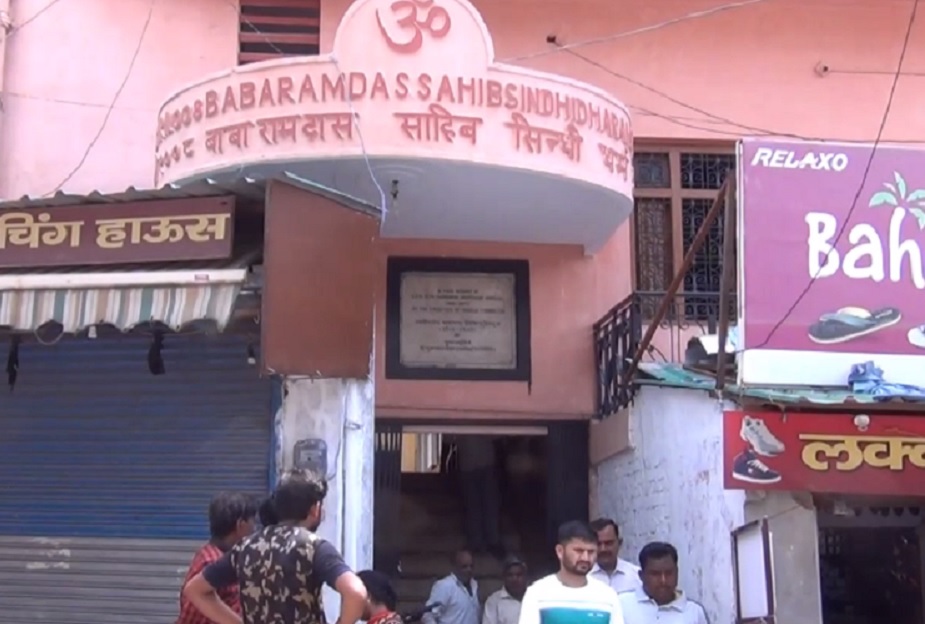 rishikesh suicide, ऋषिकेश के त्रिवेणी घाट पर स्थित सिंधी धर्मशाला के एक कमरे से सुबह एक युगल की लाशें मिलने से हड़कंप मच गया.