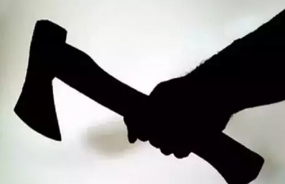 अंधविश्वास के चलते चाचा ने भतीजे को कुल्हाड़ी से काट डाला