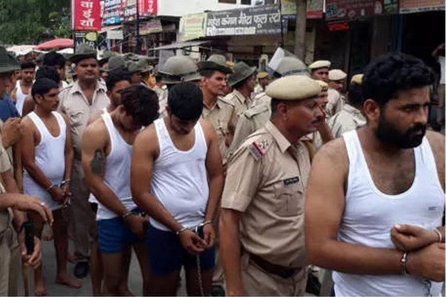 बंदियों को अर्द्धनग्न कर निकाला जुलूस, मानवाधिकार आयोग ने लिया संज्ञान
