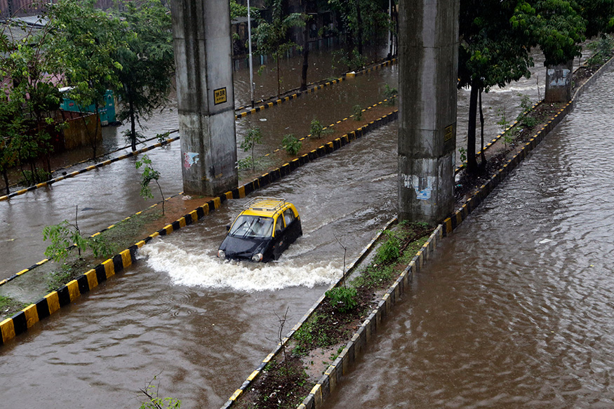 Mumbai, Maharashtra, rain, local trains, torrential rain, meteorological department, floods