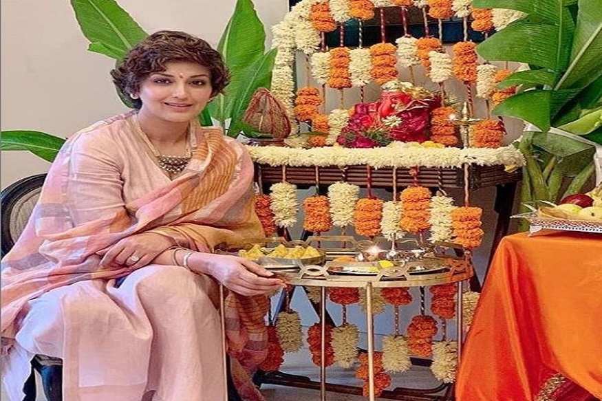 कैंसर से पूरी तरह मुक्त होने के बाद सोनाली बेंद्रे भी अपना पहला गणपति मनाती दिखीं. सोनाली ने एक पोस्ट में लिखा कि उन्हें ये त्योहार कितना पसंद है.