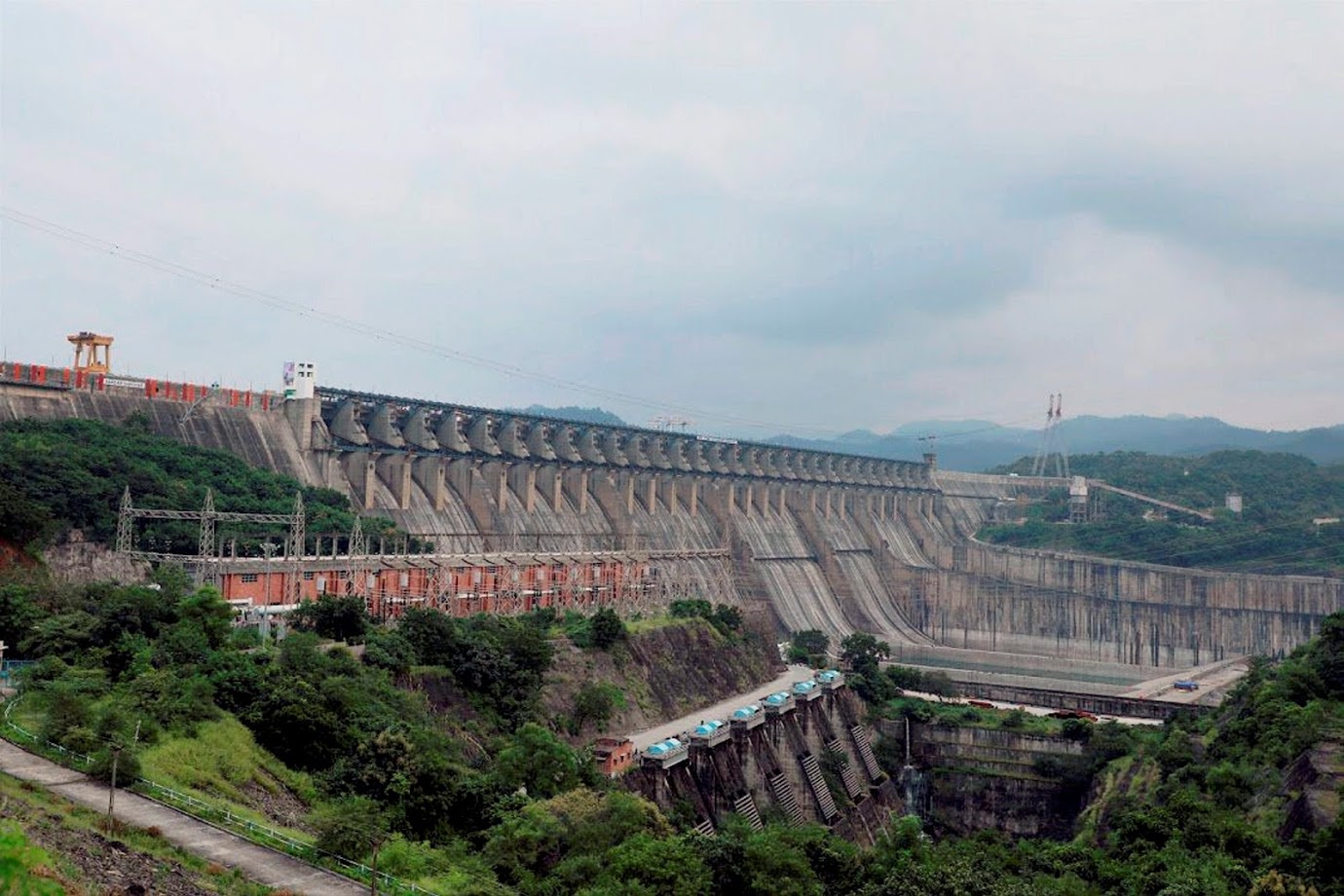 News - सरदार सरोवर बांध को भरने की शर्त तोड़ रहा गुजरात, कमलनाथ ने की शिकायत