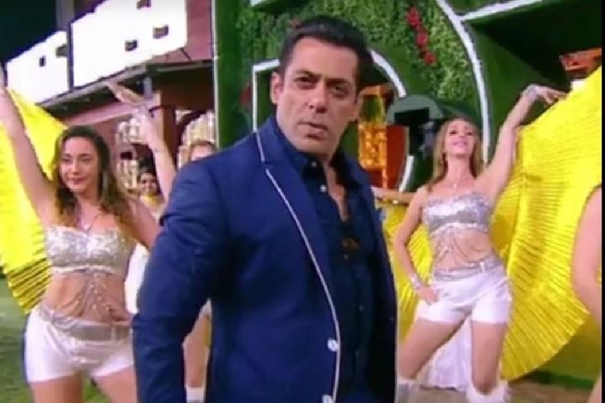 Bigg Boss 13 Live Updates: घर के अंदर बढ़ी बात, रश्मि देसाई एक्स बॉयफ्रेंड से कर सकती हैं शादी