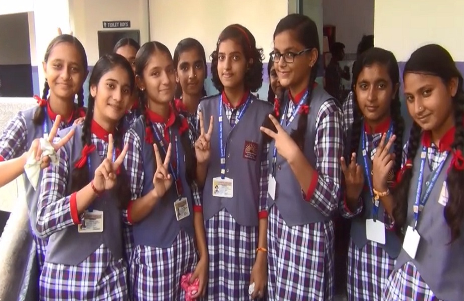 इसरो की ऑनलाइन क्विज प्रतियोगिता में भाग लेने पर गरिमा का हुआ चयन