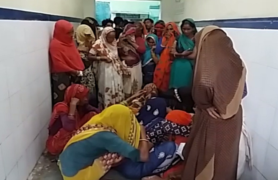 युवक की हत्या के बाद परिवार में पसरा मातम