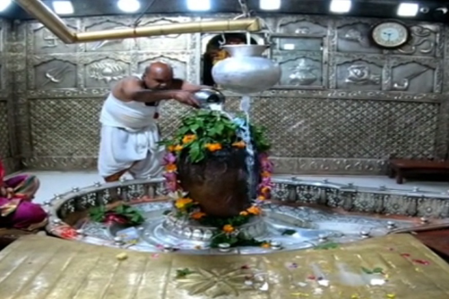 News - महाकाल मंदिर में श्रद्धालुओं के दर्शन करने को लेकर बदली व्यवस्था